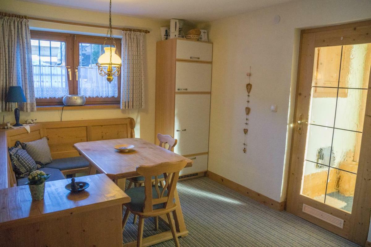 Geigers Ferienhaus Tiefenbach bei Oberstdorf Luaran gambar