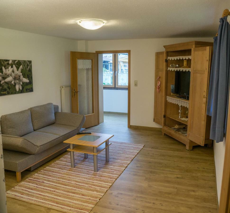 Geigers Ferienhaus Tiefenbach bei Oberstdorf Luaran gambar